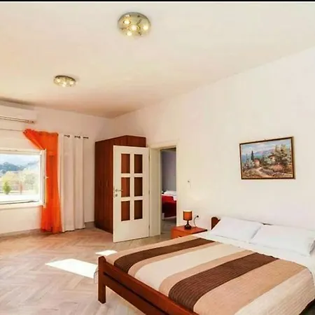 Fabry Villa *