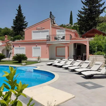 Fabry Villa *